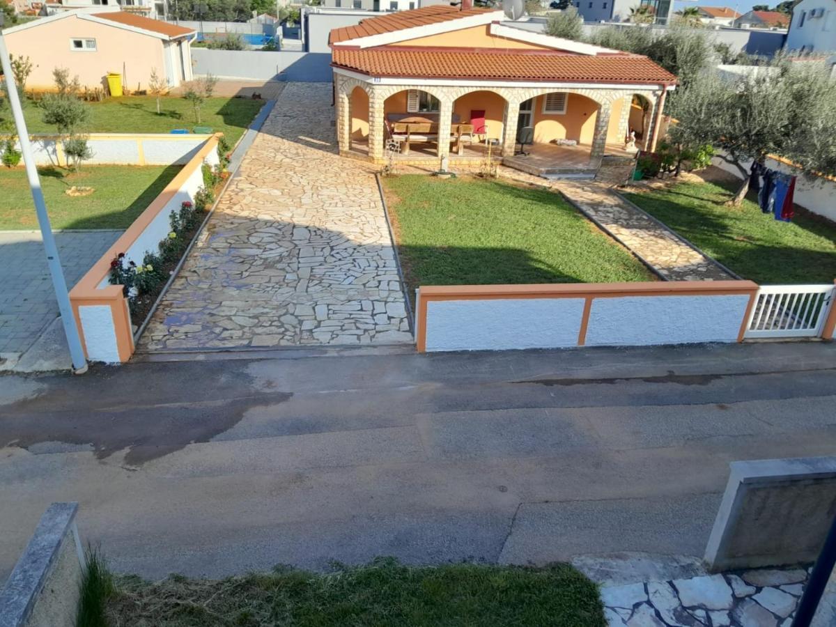 Studio Apartman I Mali Apartman Вир Екстериор снимка