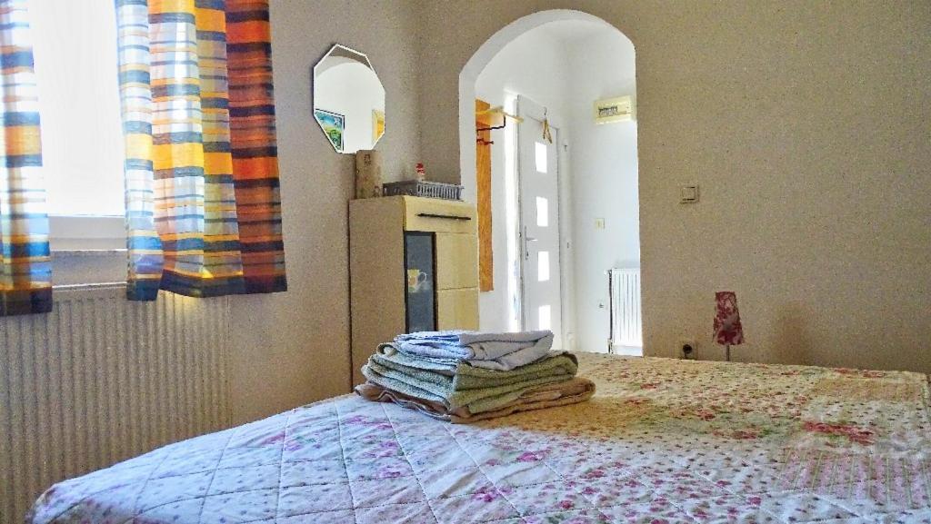Studio Apartman I Mali Apartman Вир Екстериор снимка