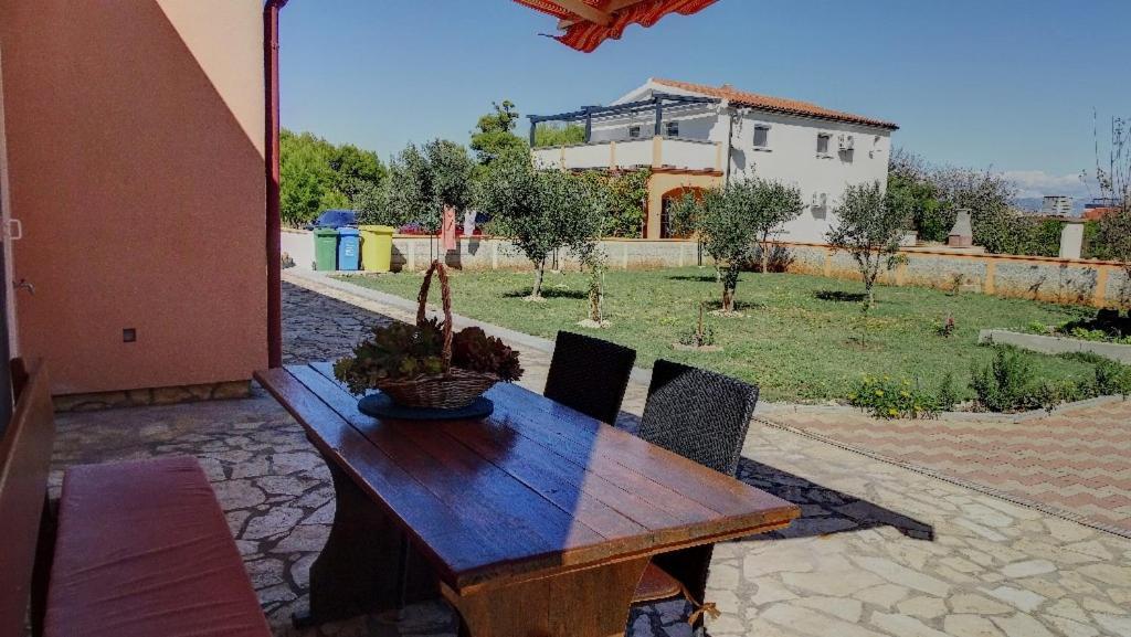 Studio Apartman I Mali Apartman Вир Екстериор снимка