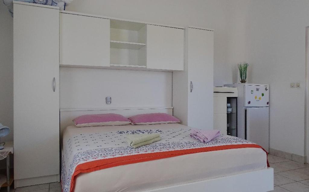 Studio Apartman I Mali Apartman Вир Екстериор снимка