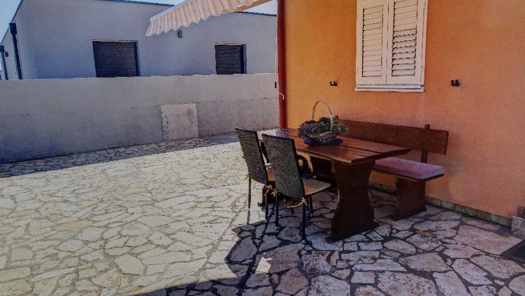 Studio Apartman I Mali Apartman Вир Екстериор снимка