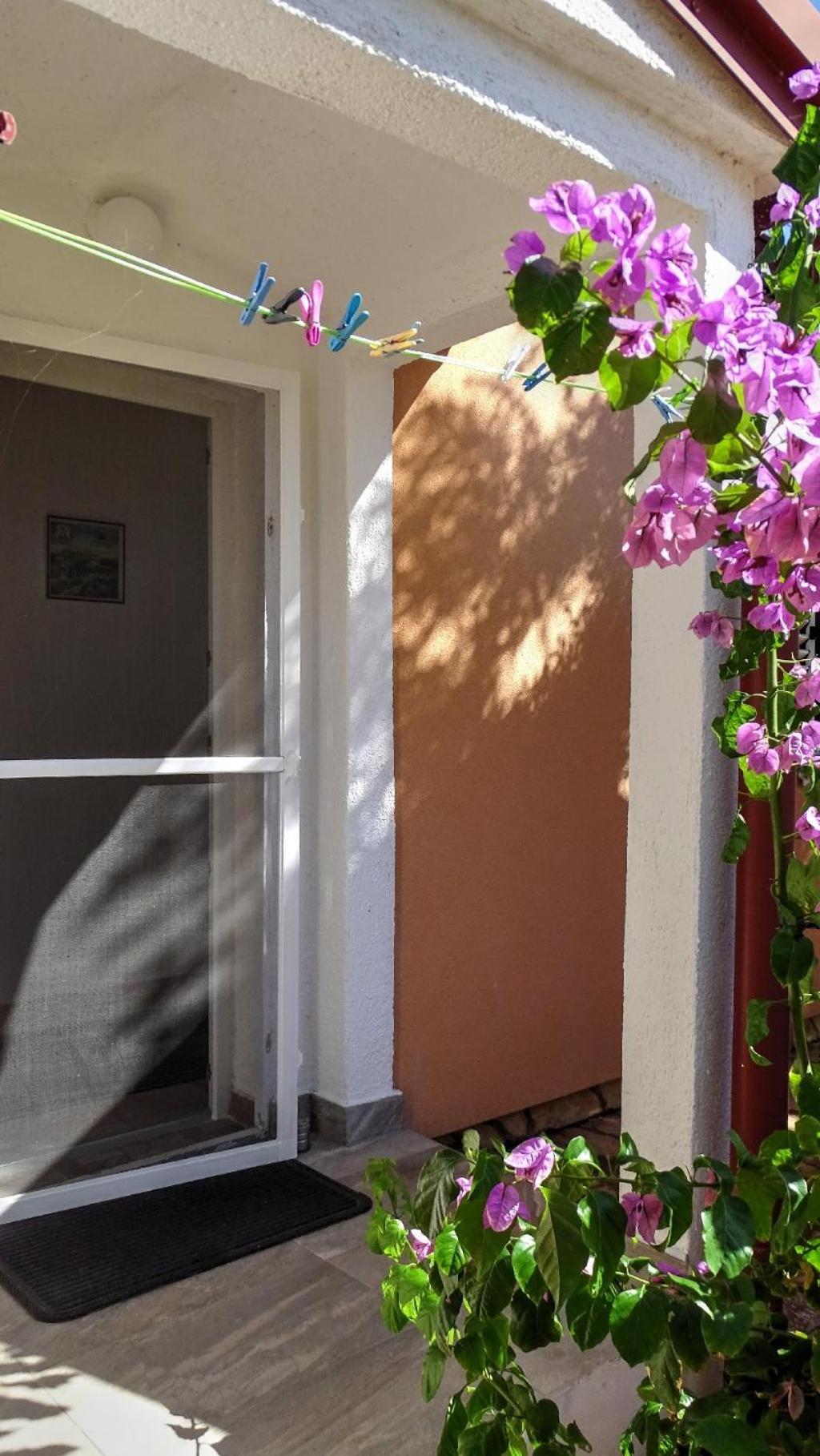 Studio Apartman I Mali Apartman Вир Екстериор снимка